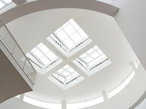 Vestibulum pharetra consectetur leo, dictum 